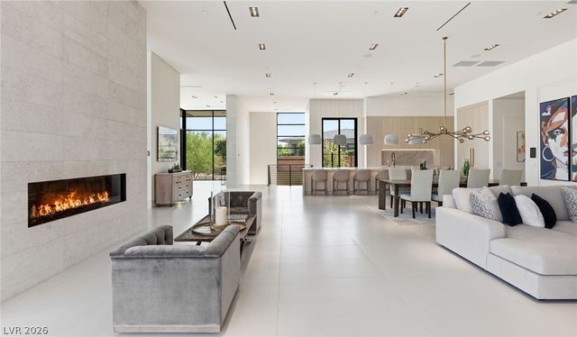 63 Midnight Sky Drive, Las Vegas, NV 89135