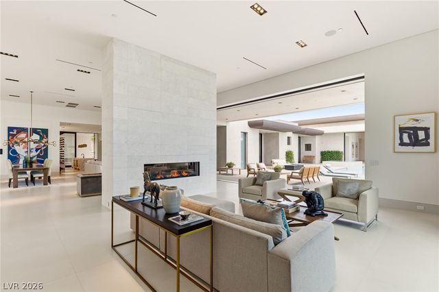 63 Midnight Sky Drive, Las Vegas, NV 89135