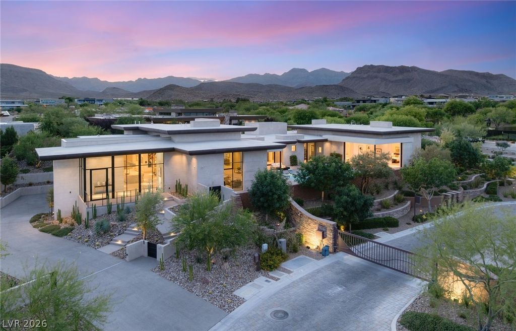 63 Midnight Sky Drive, Las Vegas, NV 89135