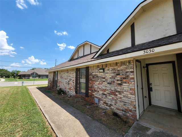 3024-3030 N Bell Avenue, Denton, TX 76209