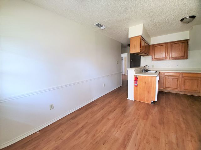 3024-3030 N Bell Avenue, Denton, TX 76209