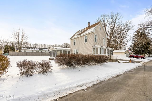 22 Heatherington Street, Scotia, NY 12302