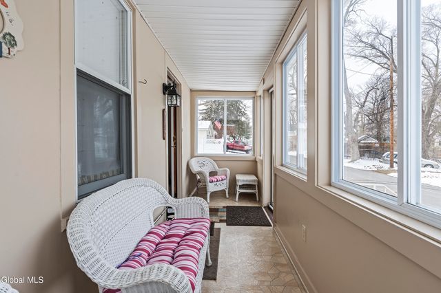 22 Heatherington Street, Scotia, NY 12302