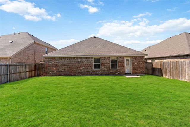 1450 Arabella Avenue, Forney, TX 75126