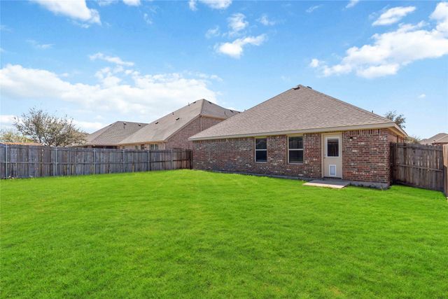 1450 Arabella Avenue, Forney, TX 75126