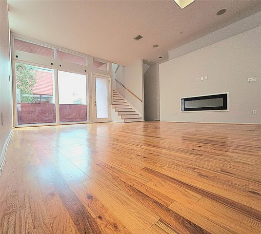 1107 W 17th Street, Houston, TX 77008