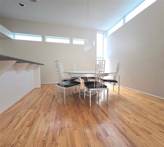 1107 W 17th Street, Houston, TX 77008