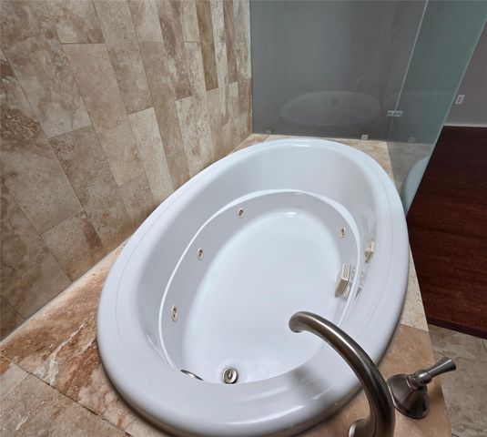 1107 W 17th Street, Houston, TX 77008