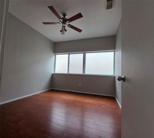1107 W 17th Street, Houston, TX 77008
