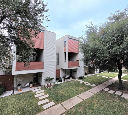 1107 W 17th Street, Houston, TX 77008