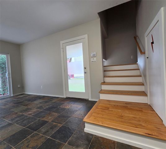 1107 W 17th Street, Houston, TX 77008