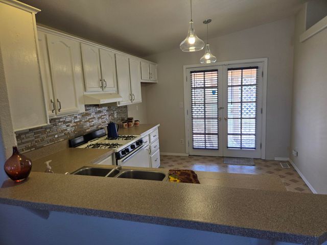 519 FENWICK Place SW, Albuquerque, NM 87121