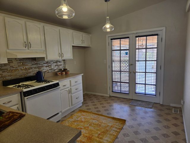 519 FENWICK Place SW, Albuquerque, NM 87121