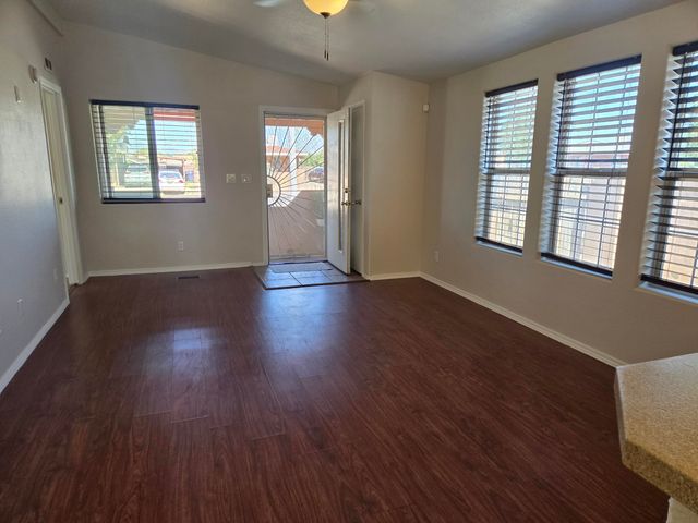 519 FENWICK Place SW, Albuquerque, NM 87121