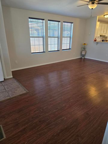 519 FENWICK Place SW, Albuquerque, NM 87121