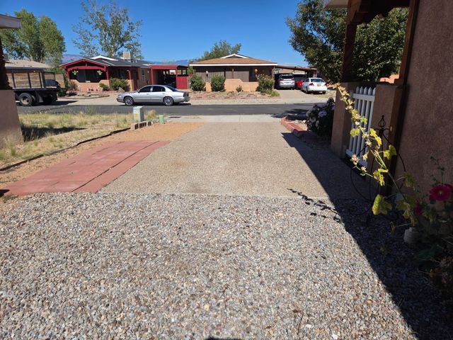 519 FENWICK Place SW, Albuquerque, NM 87121