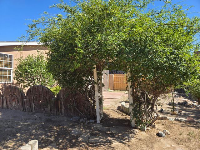 519 FENWICK Place SW, Albuquerque, NM 87121