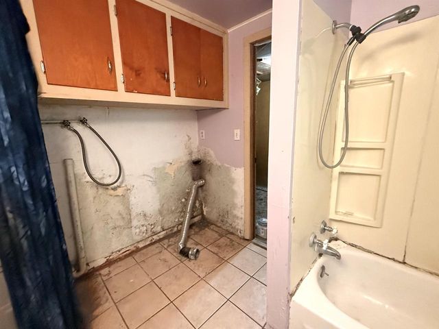 2056 NEWBERRY AVENUE, Green Bay, WI 54302