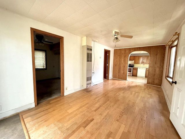 2056 NEWBERRY AVENUE, Green Bay, WI 54302