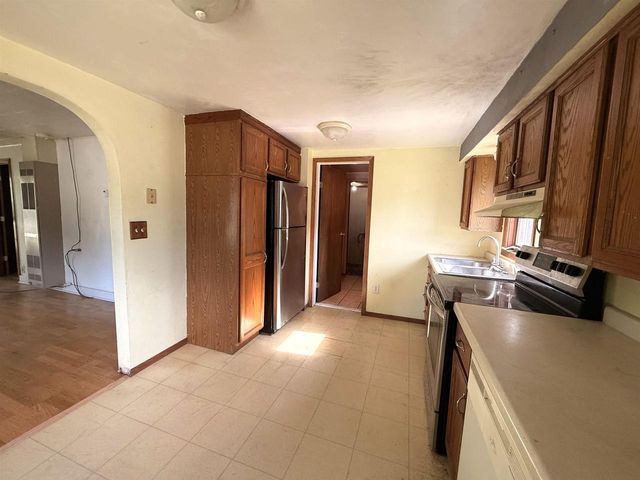 2056 NEWBERRY AVENUE, Green Bay, WI 54302