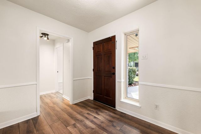 806 S Hyannis Port Street, Crosby, TX 77532