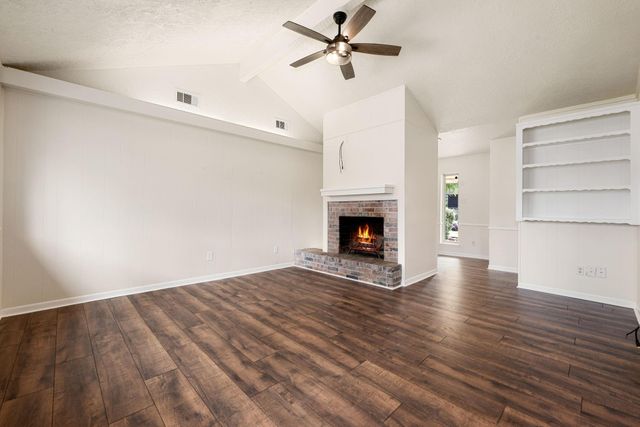 806 S Hyannis Port Street, Crosby, TX 77532