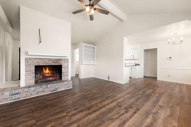 806 S Hyannis Port Street, Crosby, TX 77532