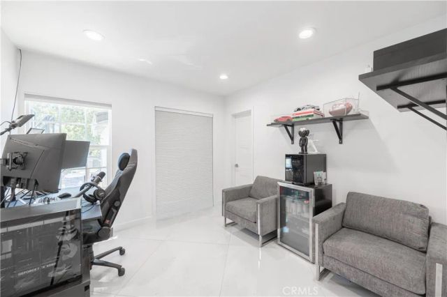 12521 Stagg Street, North Hollywood, CA 91605