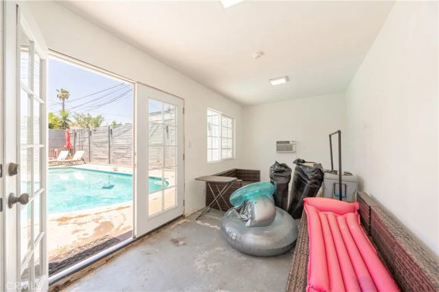 12521 Stagg Street, North Hollywood, CA 91605