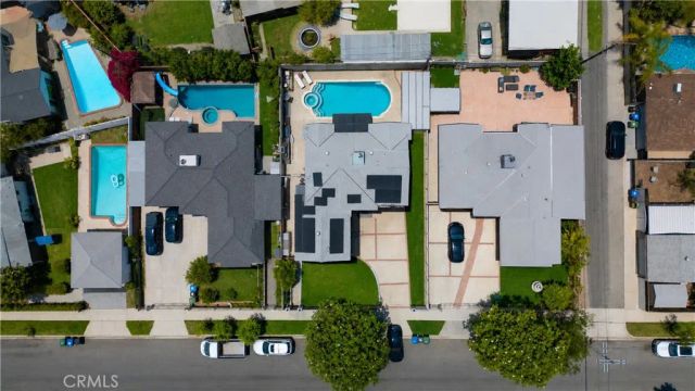 12521 Stagg Street, North Hollywood, CA 91605