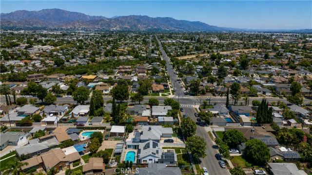 12521 Stagg Street, North Hollywood, CA 91605