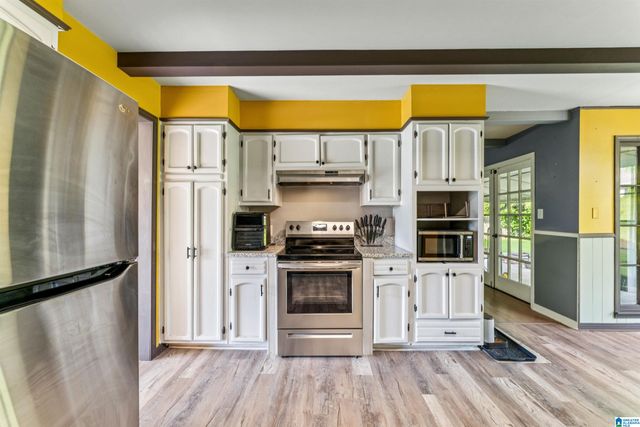 732 MILGRAY LANE, Bessemer, AL 35022