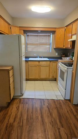 504 W glazy peau, Hot Springs, AR 71909