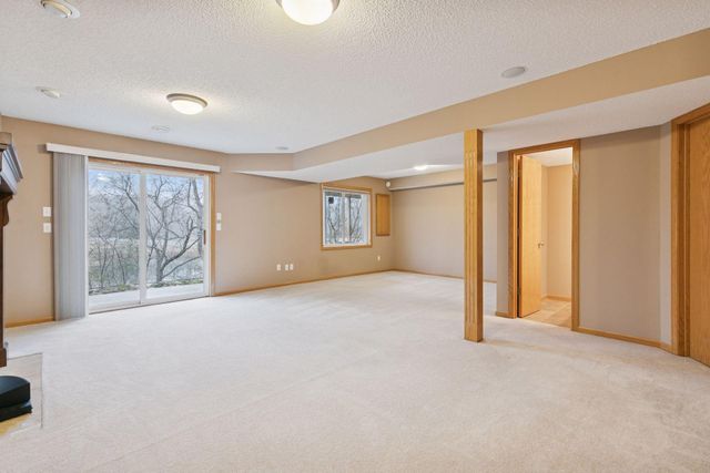 589 Crane Creek Lane, Eagan, MN 55121