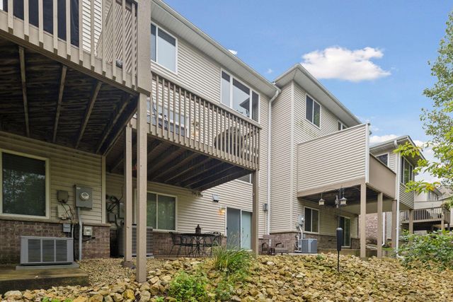 589 Crane Creek Lane, Eagan, MN 55121