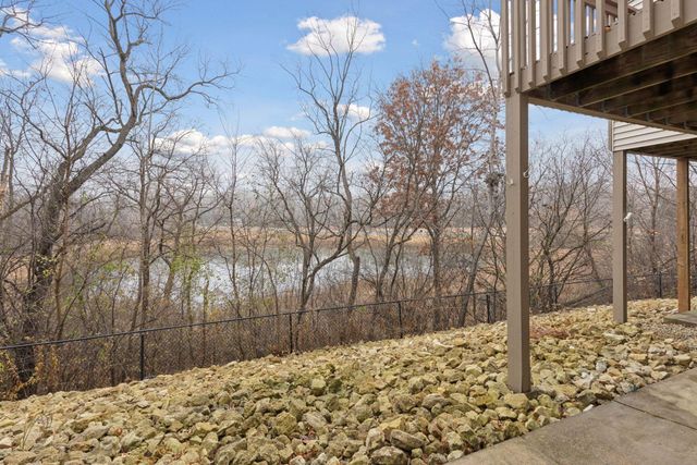 589 Crane Creek Lane, Eagan, MN 55121