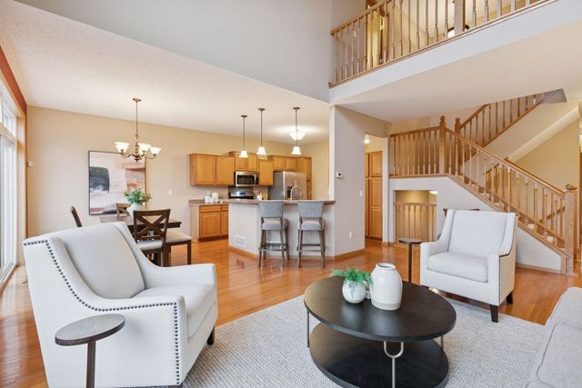 589 Crane Creek Lane, Eagan, MN 55121