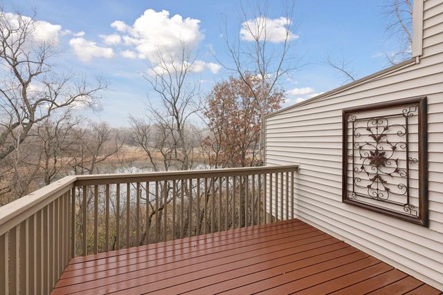 589 Crane Creek Lane, Eagan, MN 55121