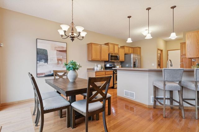 589 Crane Creek Lane, Eagan, MN 55121