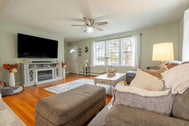 46 Pleasant Street, Hinsdale, NH 03451