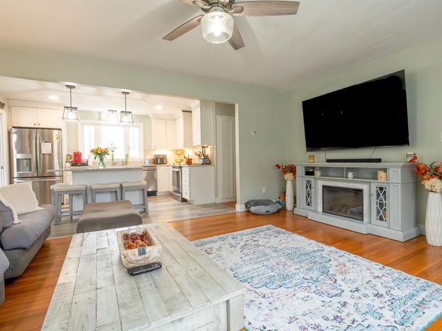 46 Pleasant Street, Hinsdale, NH 03451