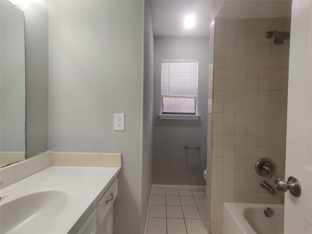 9462 Fuqua Street, Houston, TX 77075