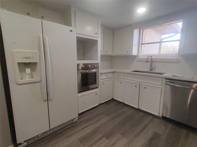 9462 Fuqua Street, Houston, TX 77075