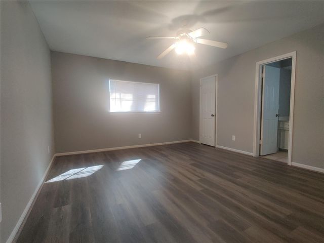 9462 Fuqua Street, Houston, TX 77075