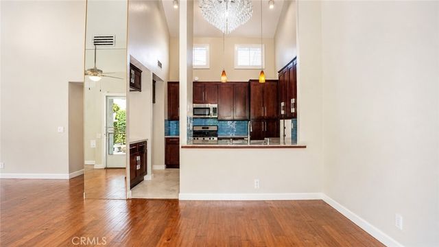 14 Alba W W, Irvine, CA 92620