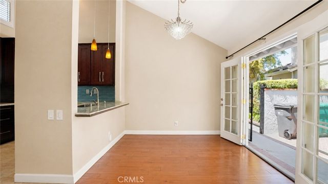 14 Alba W W, Irvine, CA 92620