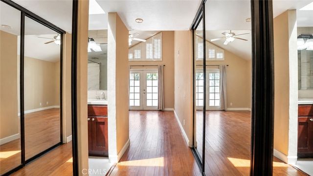 14 Alba W W, Irvine, CA 92620