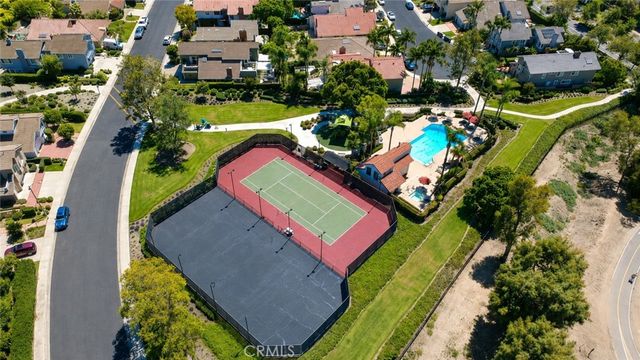 14 Alba W W, Irvine, CA 92620