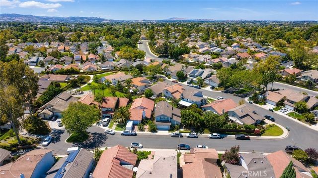 14 Alba W W, Irvine, CA 92620