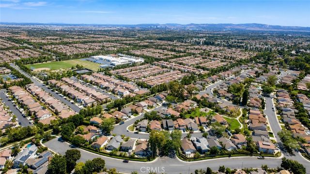 14 Alba W W, Irvine, CA 92620